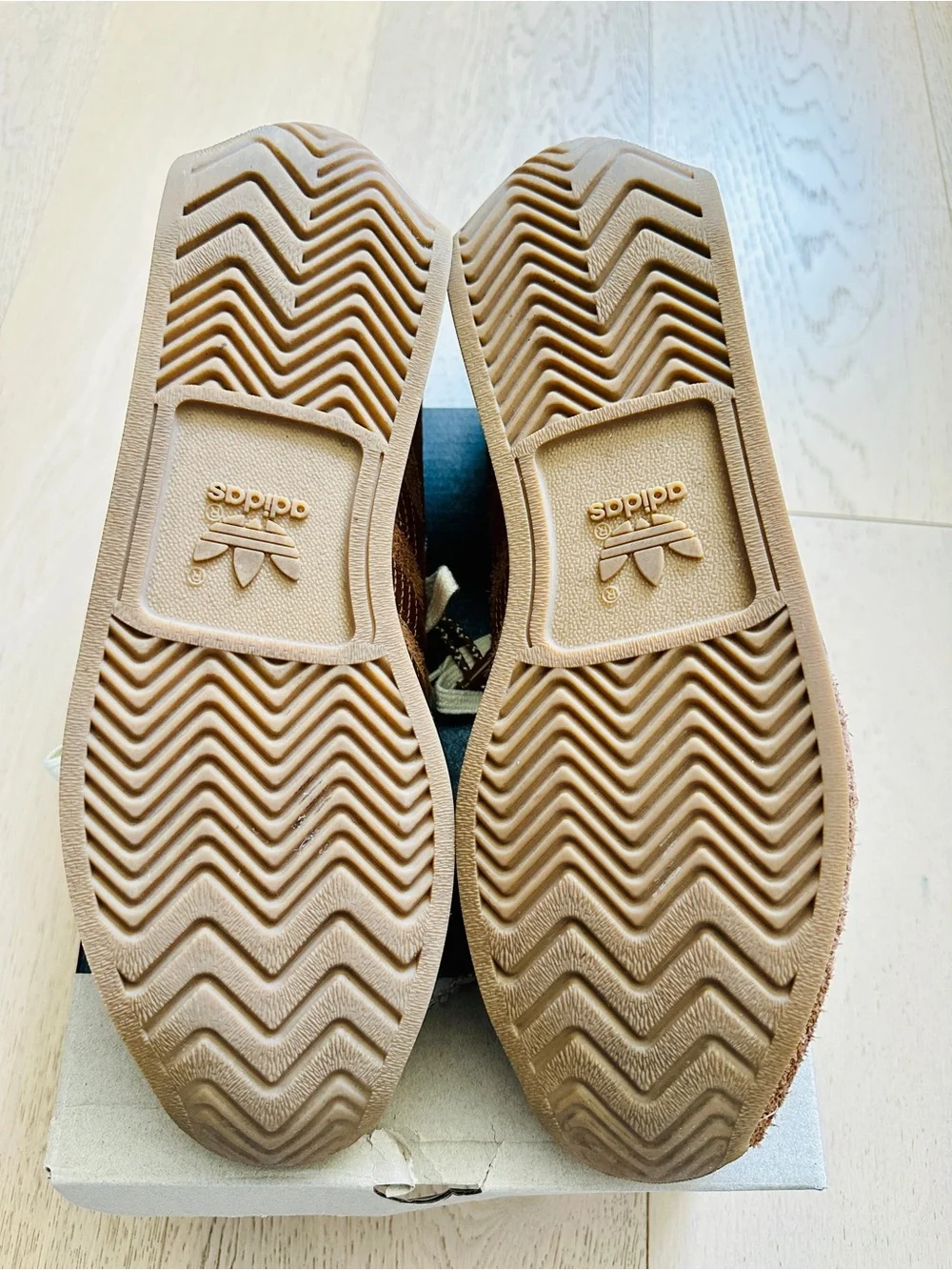 Adidas song for the mute country OG US11.5